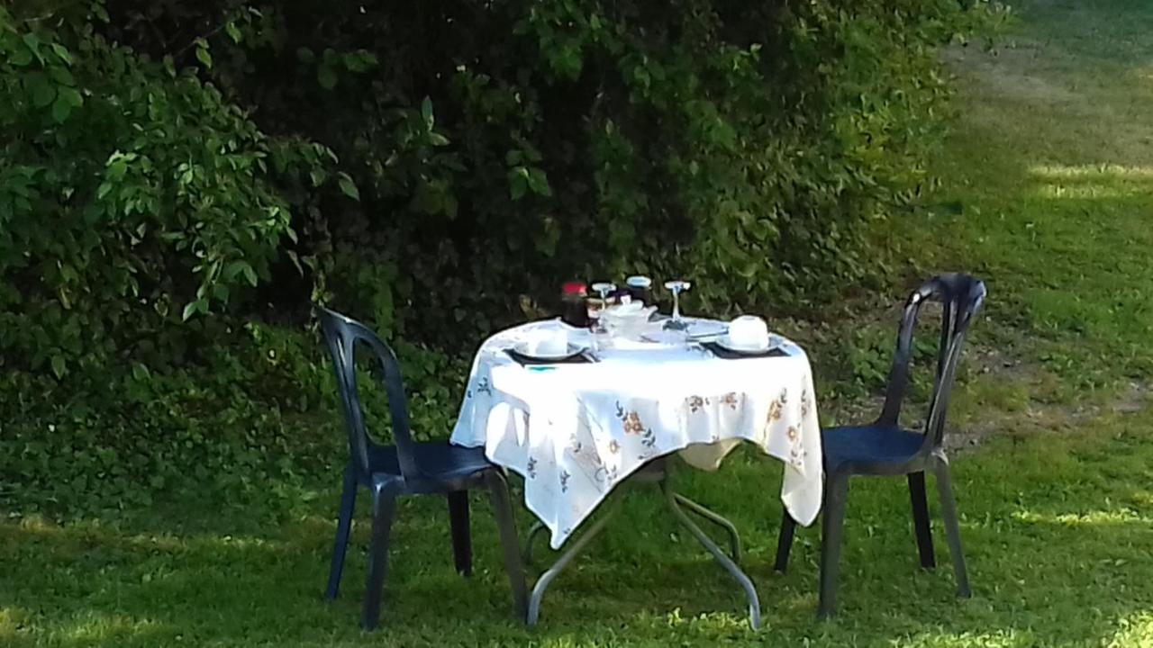 Besson Domaine Pastel B&B 외부 사진